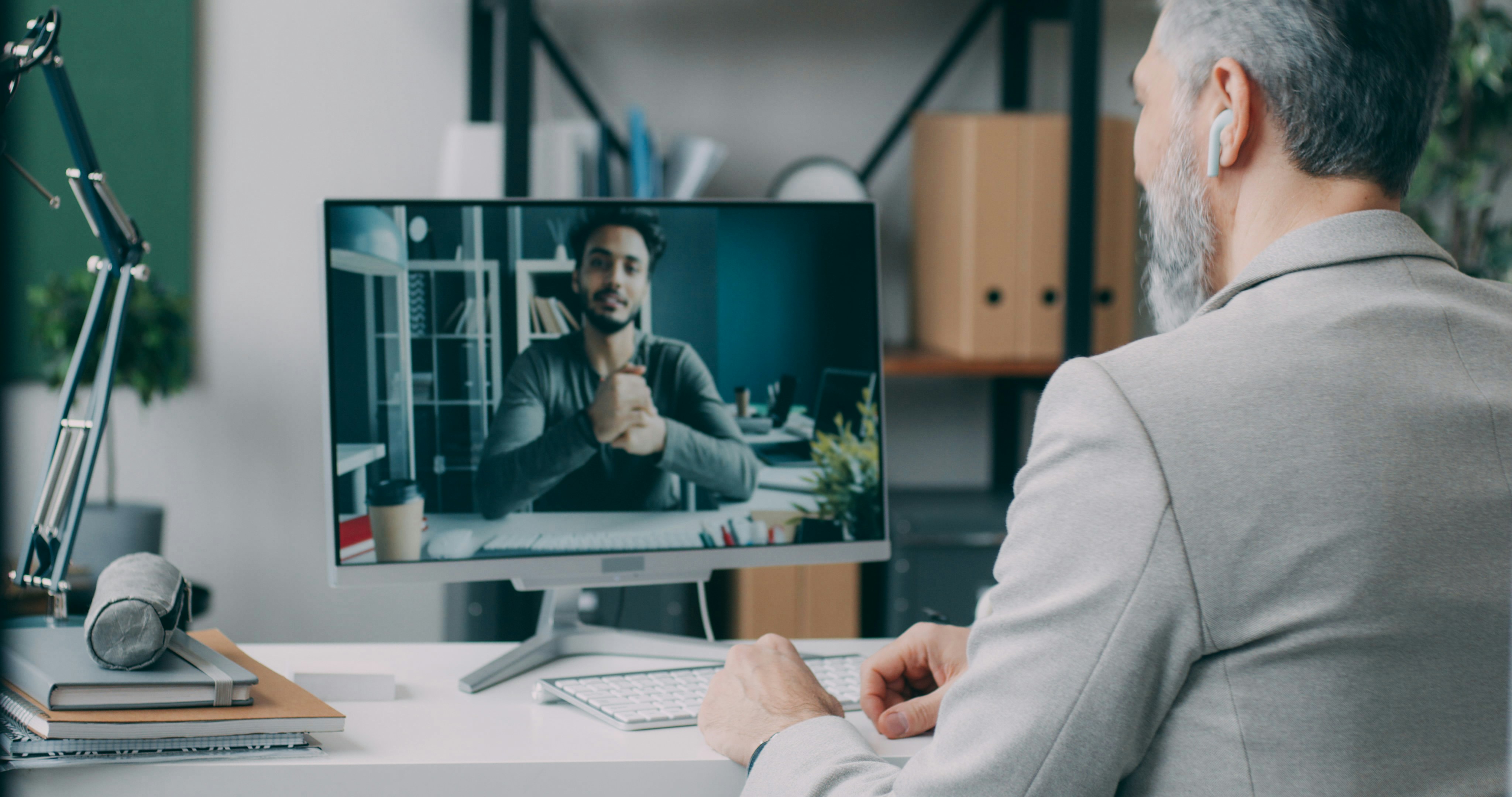 How to Interview Candidates at a Virtual Hiring Event